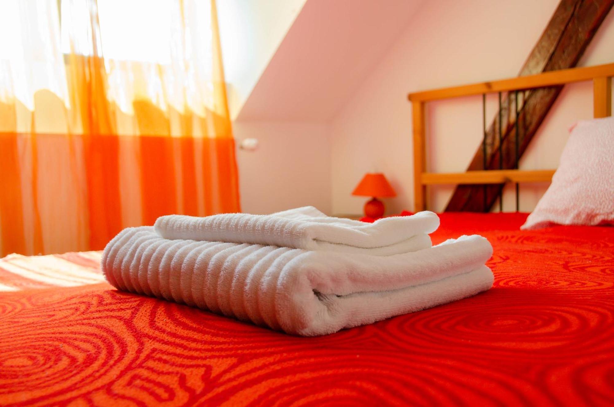 Conacul Bunicilor Otel Novaci Dış mekan fotoğraf